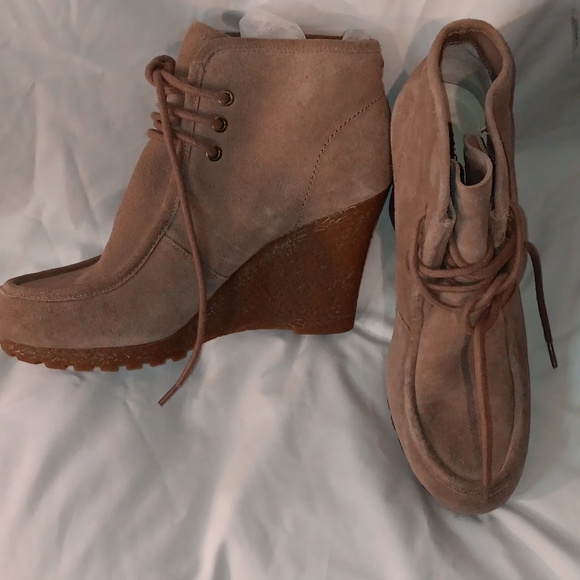 MK Women's Lace up platform Ankle Boots - Picture 3 of 10